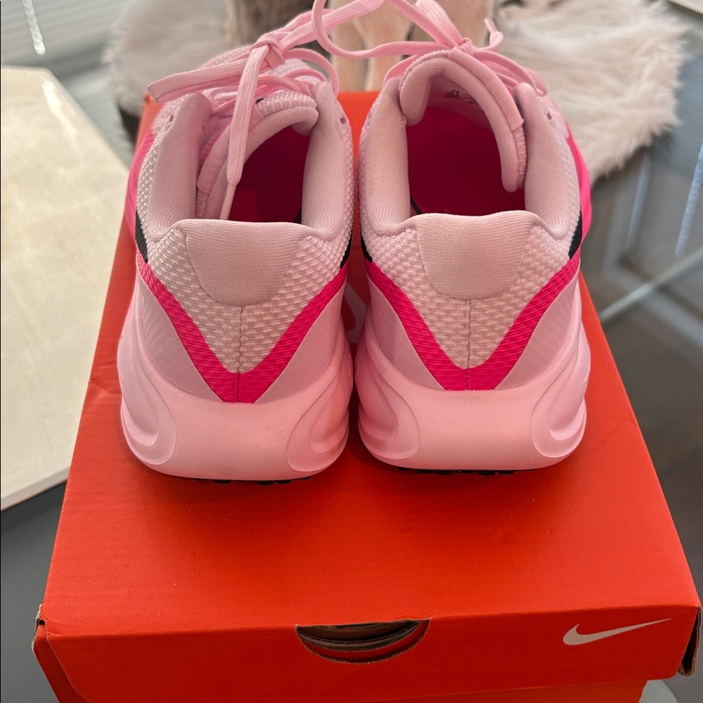 Nike Revolution 8 Running Shoe - Women's - Picture 8 of 9